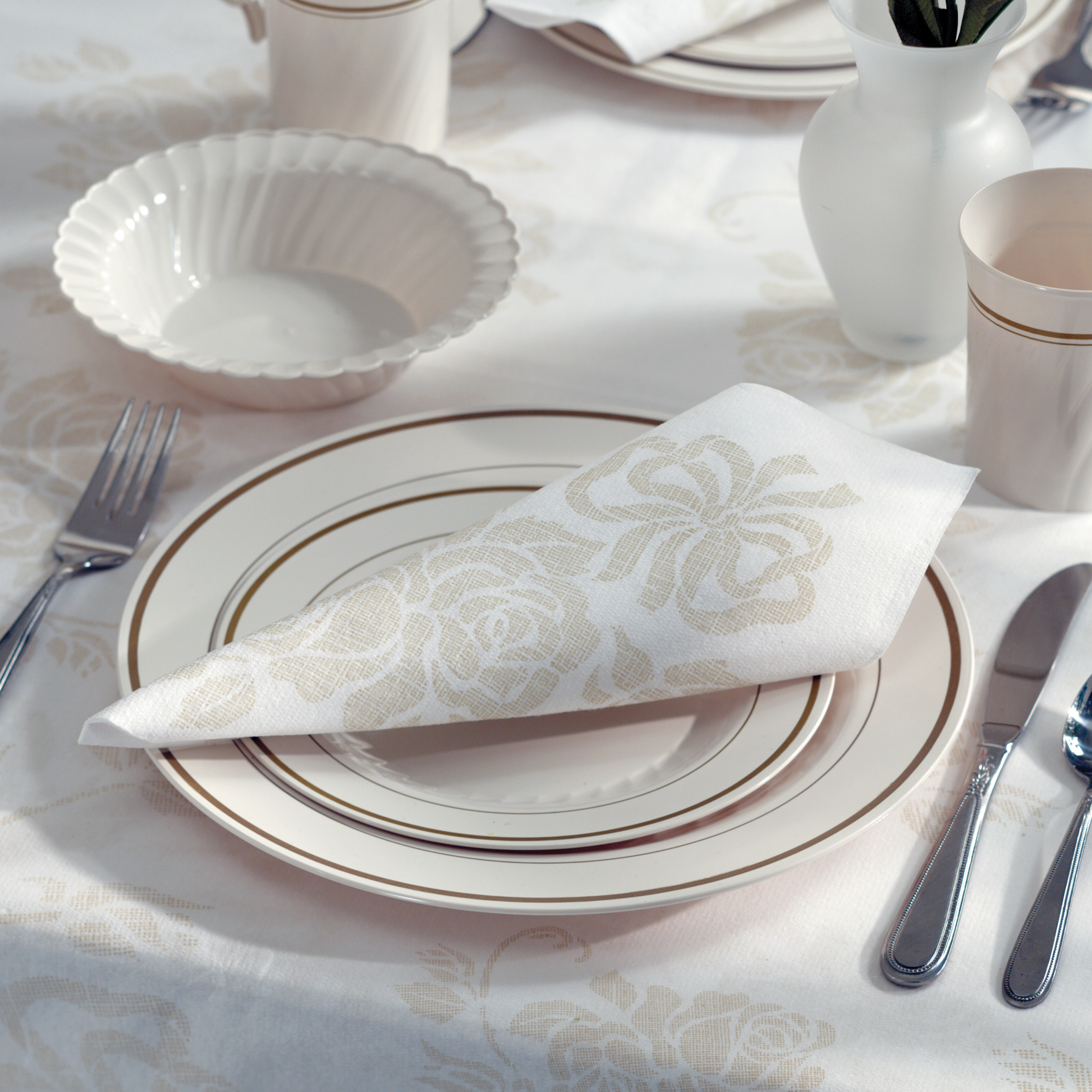 125046 17X17 GOLD PRESTIGE 300DINNER NAPKIN LINEN-LIKE