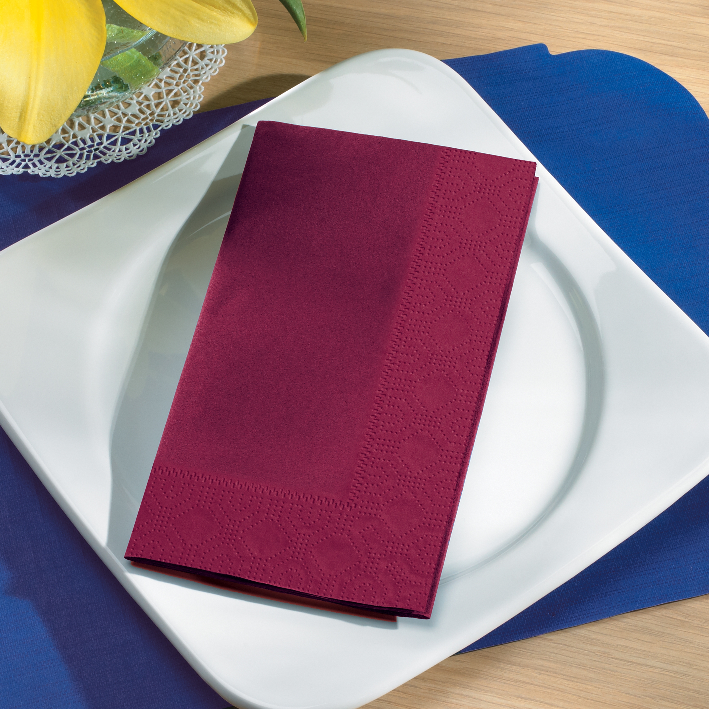 180524 15X17 BURGUNDY NAPKIN 1/8 FOLD 1M/CS