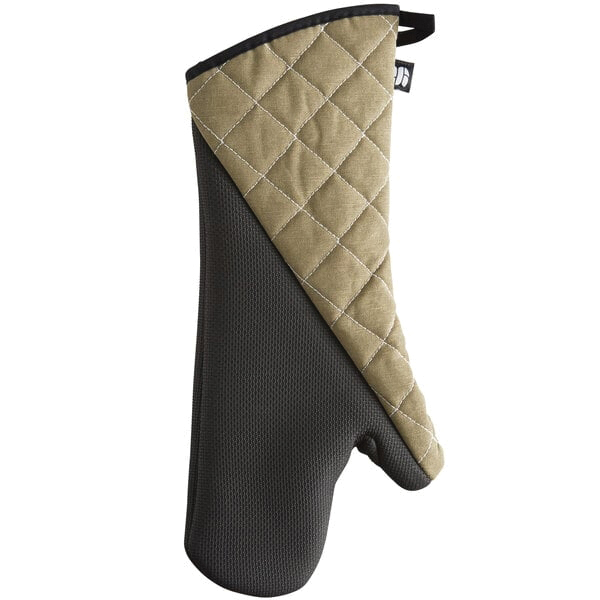 OVEN MITT 17" BEST GRIP HEAT SAFE TO 500 DEGREES BLACK/BEIGE - EA