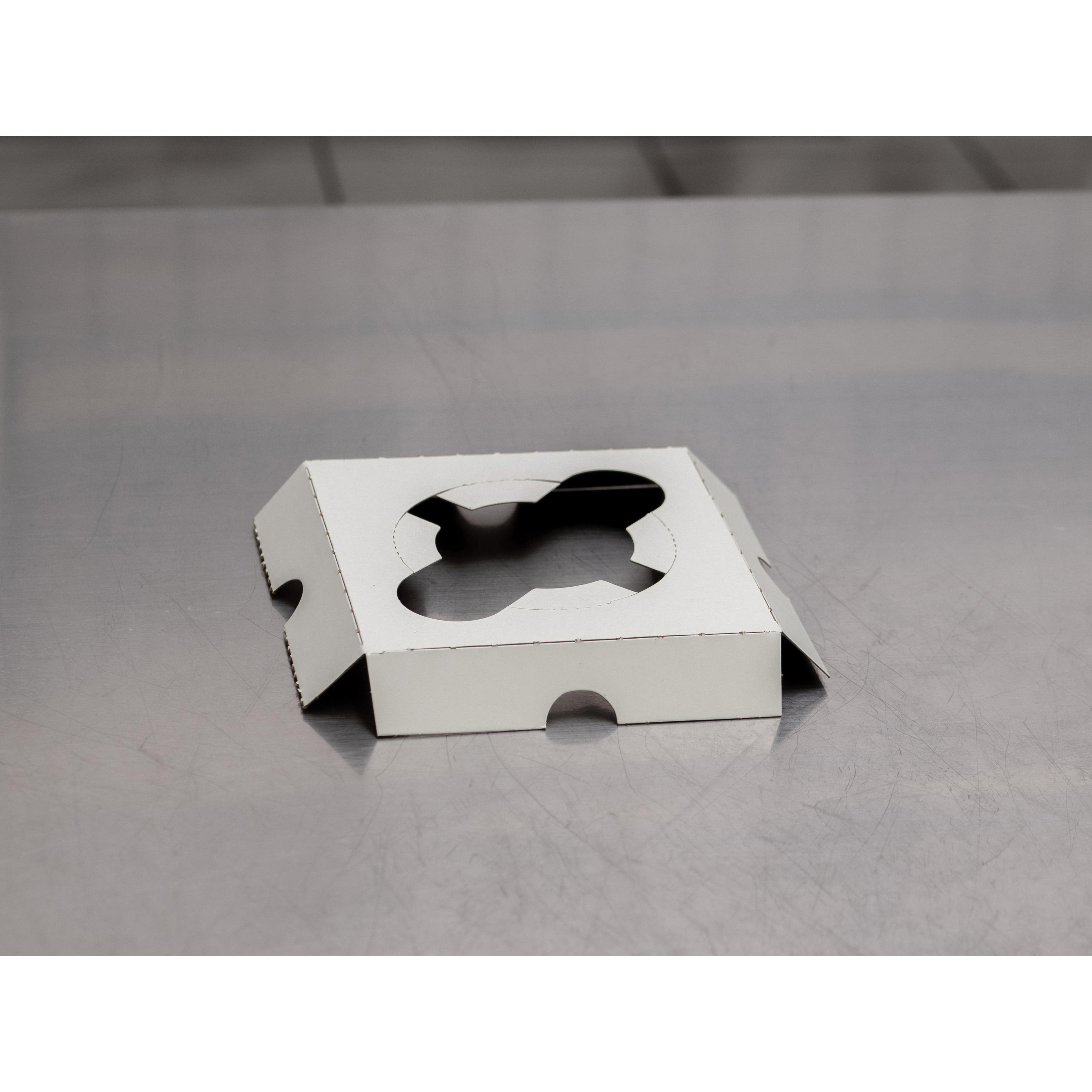 Single Cupcake Insert 200/CS White/Kraft Reversable 4.5x4.5